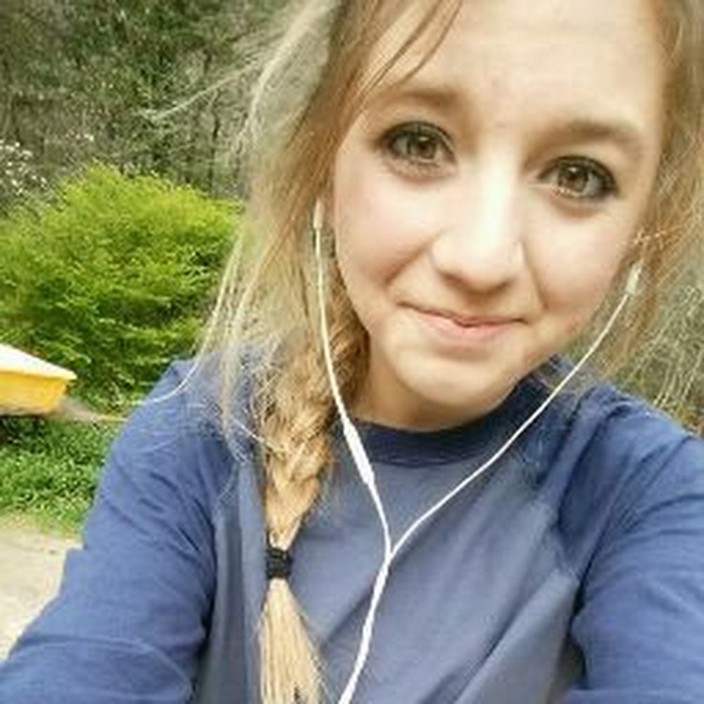 Meet your Posher, Carley